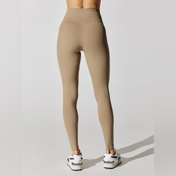 Year of Ours Veronica Ribbed Legging - Light Tan - Picture 4 of 9